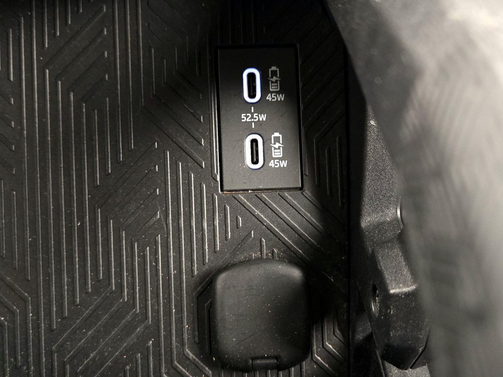 2025 Toyota Tacoma Limited - Photo 19