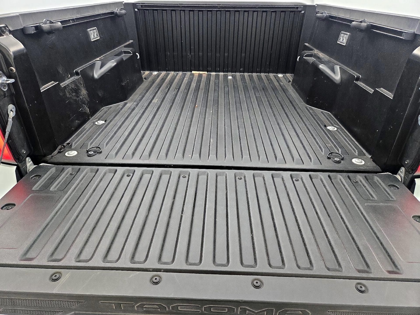 2025 Toyota Tacoma Limited - Photo 21