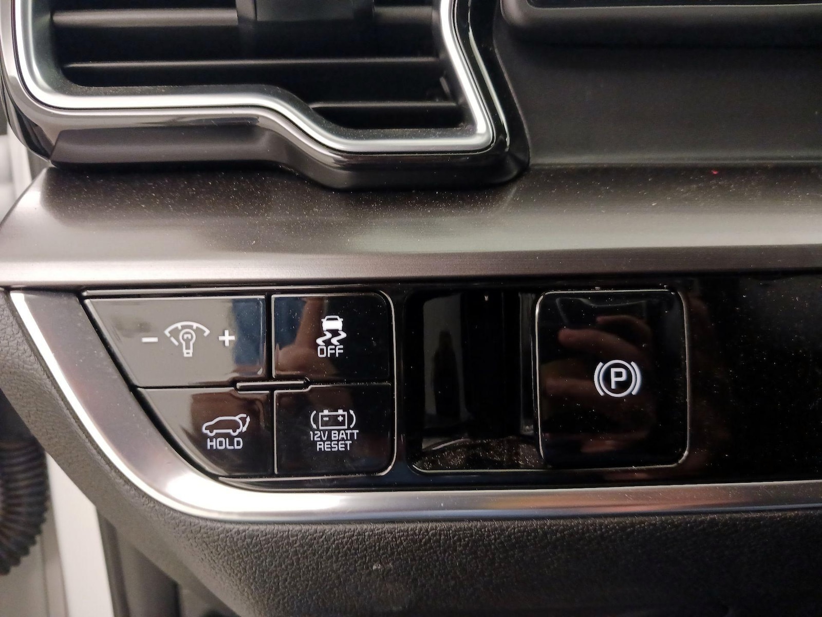 2025 Kia Sportage EX Hybrid - Photo 14