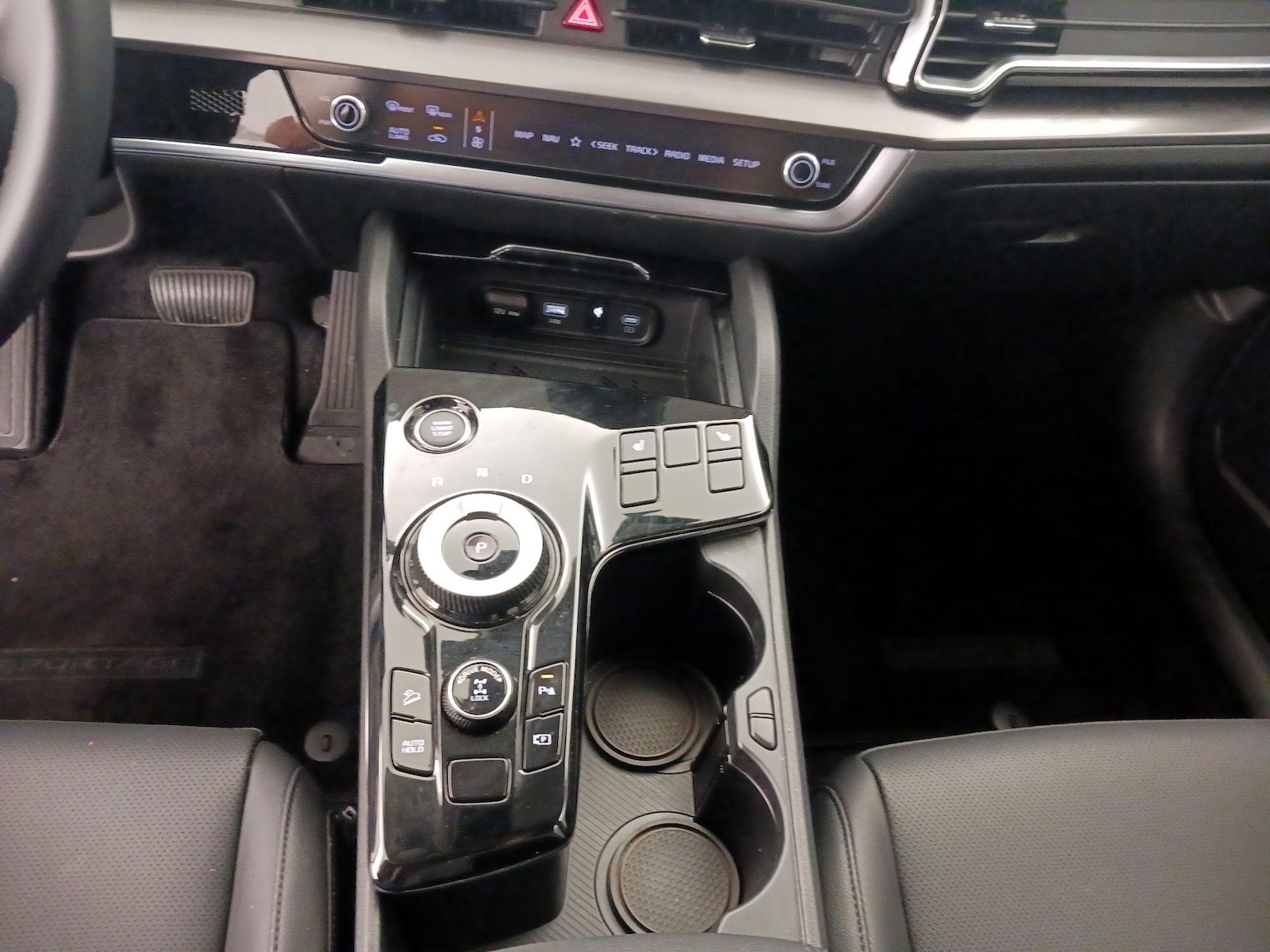 2025 Kia Sportage EX Hybrid - Photo 19