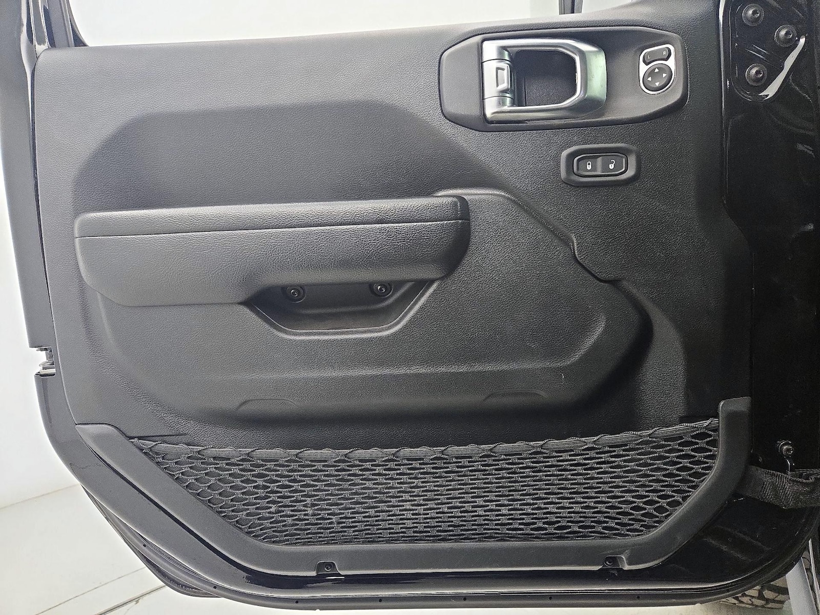2023 Jeep Wrangler 4xe Willys 4XE - Photo 13