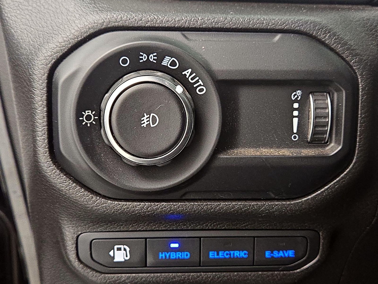 2023 Jeep Wrangler 4xe Willys 4XE - Photo 14