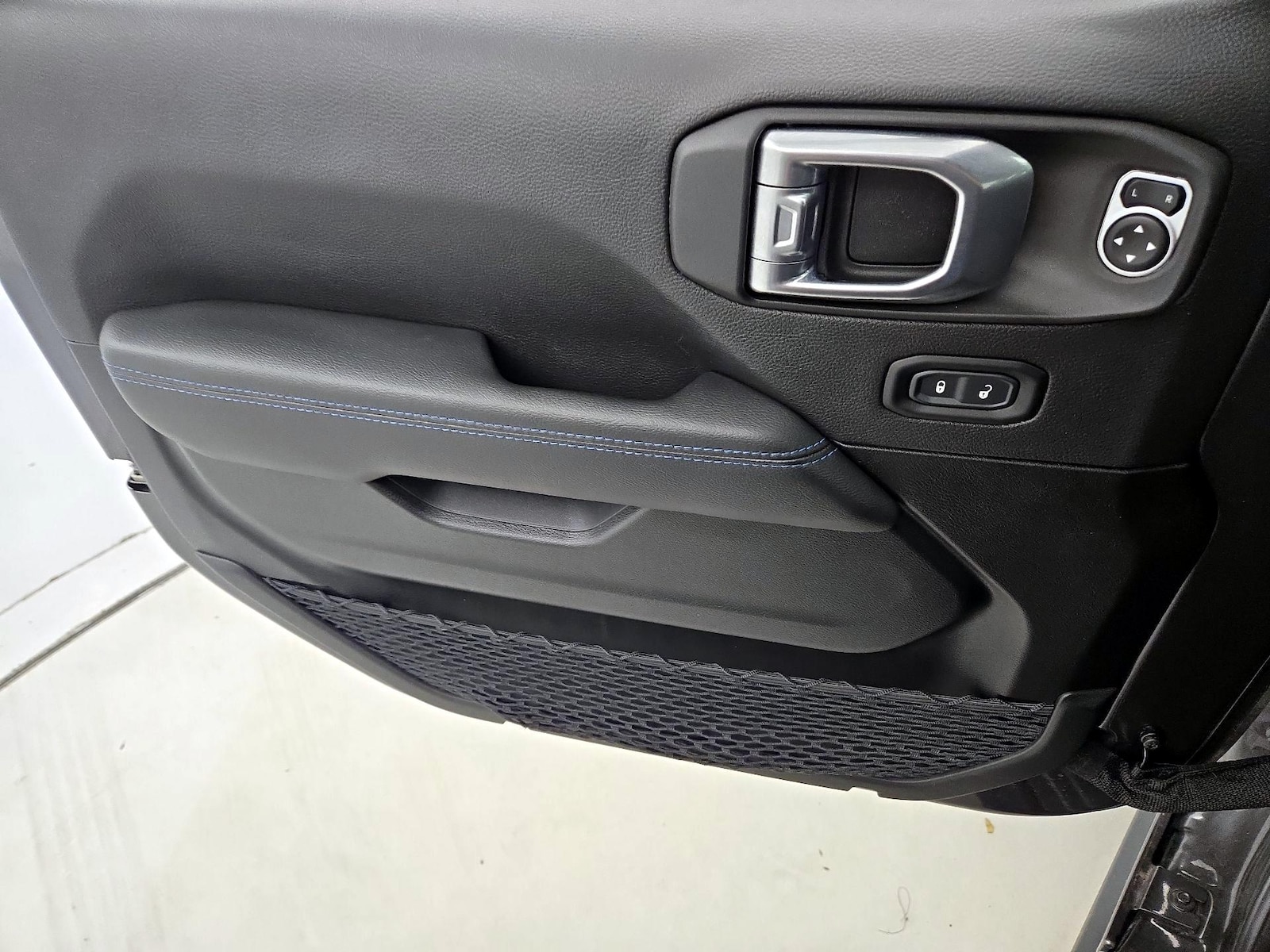 2023 Jeep Wrangler 4xe Rubicon 4XE - Photo 13