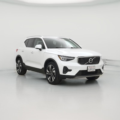2023 Volvo XC40 B5 Ultimate Bright Theme