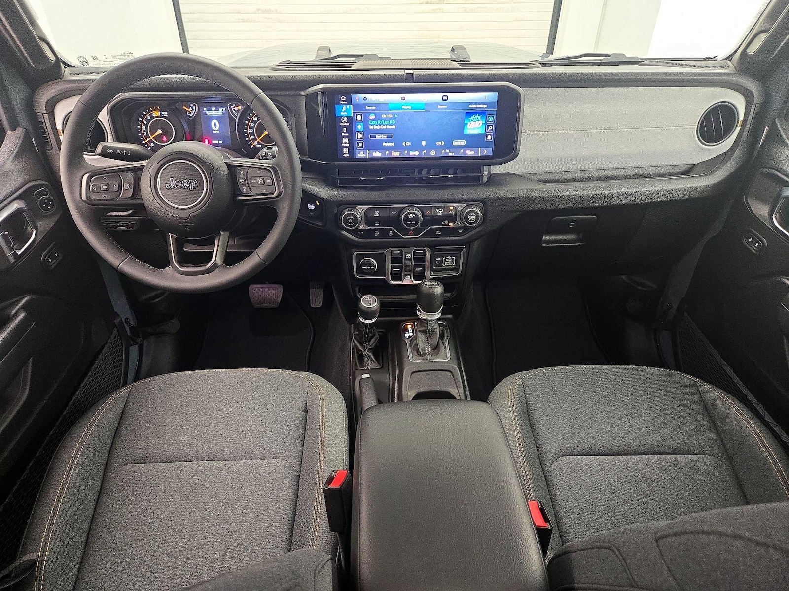 Apple CarPlay® & Android Auto™