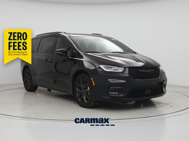 Black 2025 Chrysler Pacifica Minivan Front-Wheel Drive Automatic