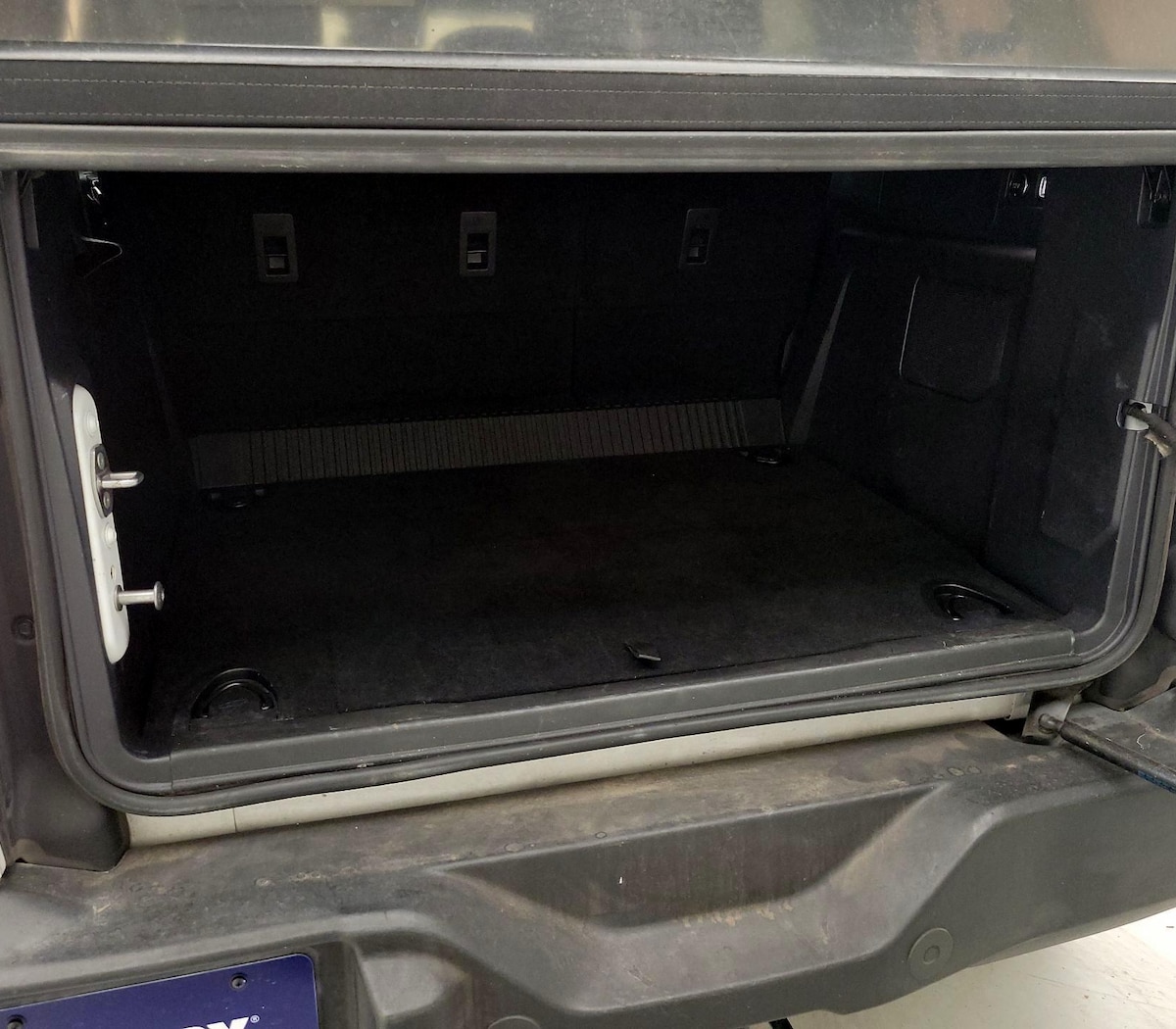 Trunk/Cargo (Seats Up)