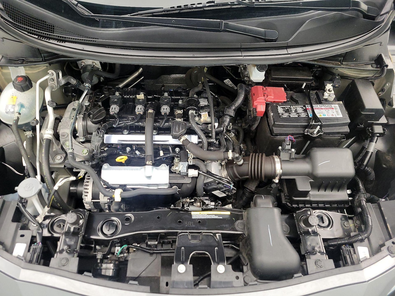 2025 Nissan Versa Sedan SV - Photo 21
