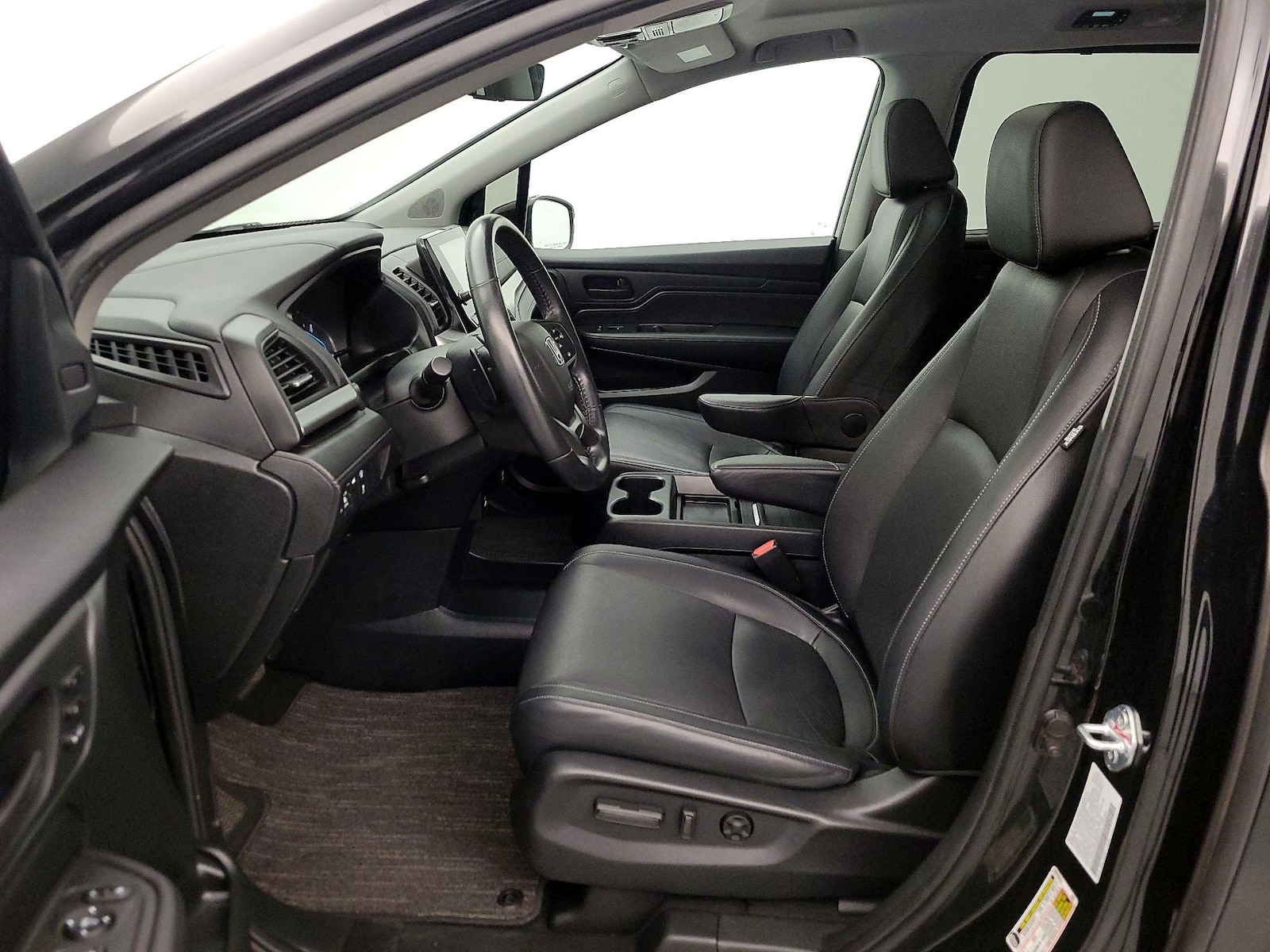 2024 Honda Odyssey EX-L - Photo 12