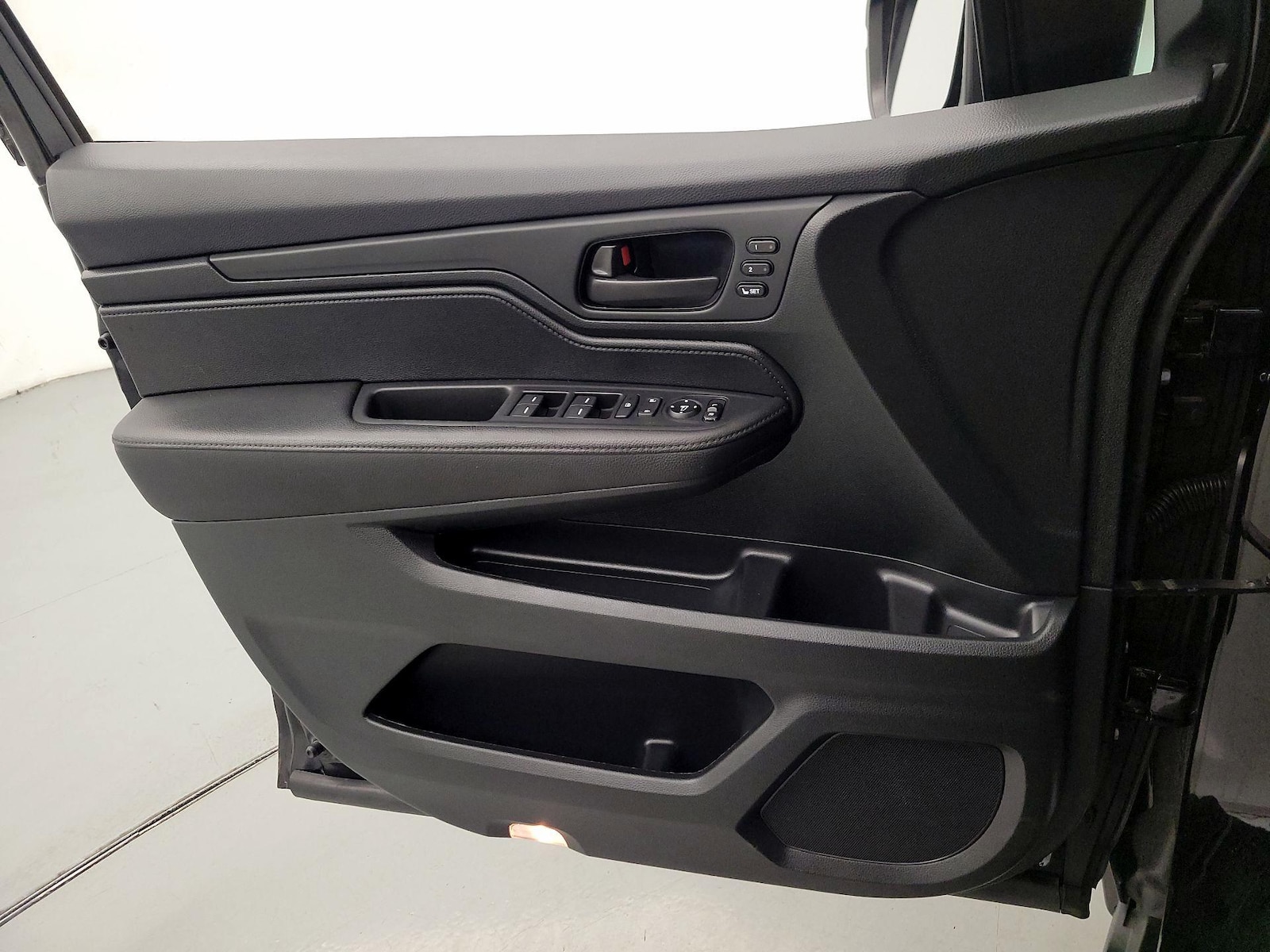 2024 Honda Odyssey EX-L - Photo 13