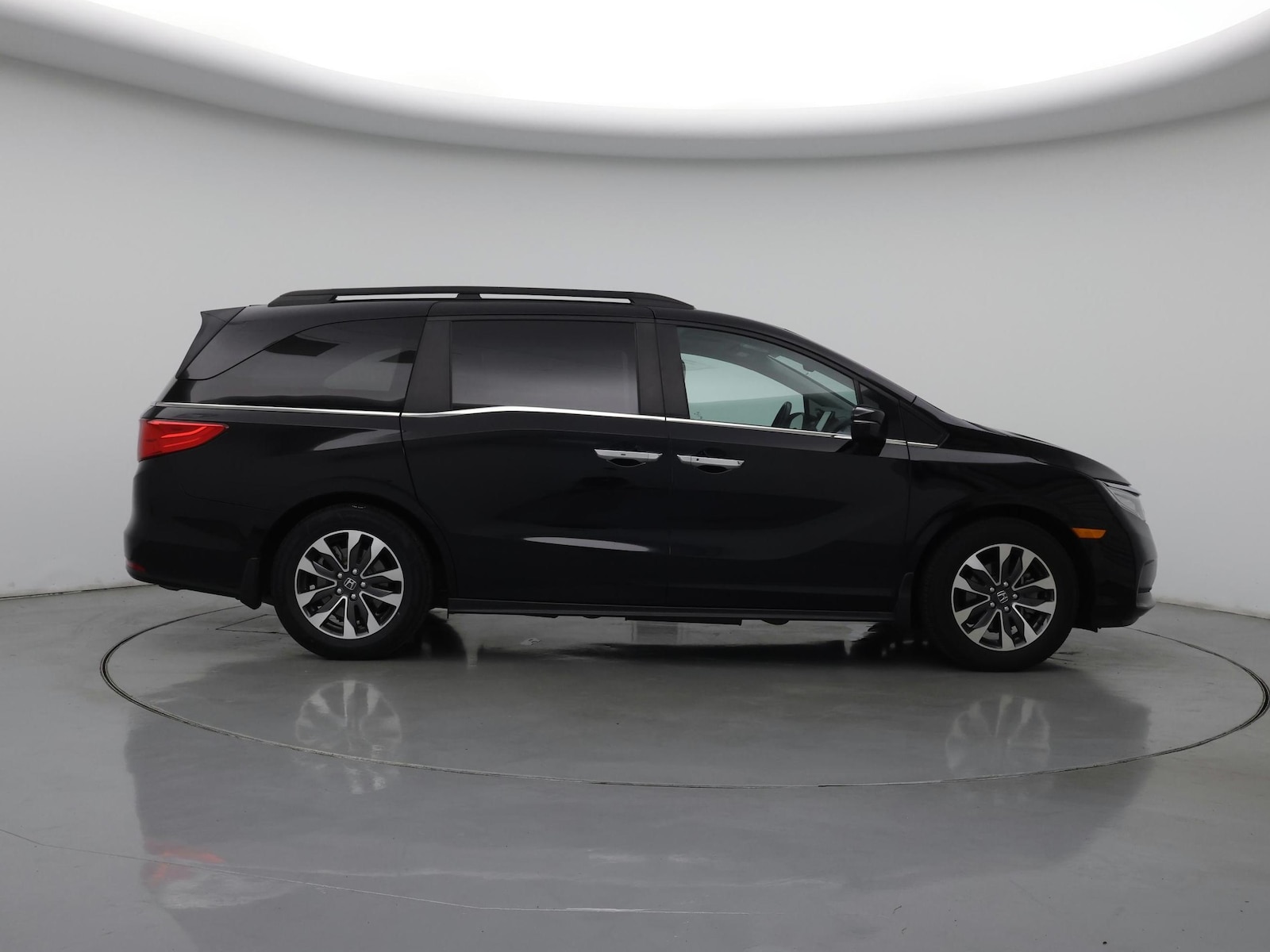 2024 Honda Odyssey EX-L - Photo 8