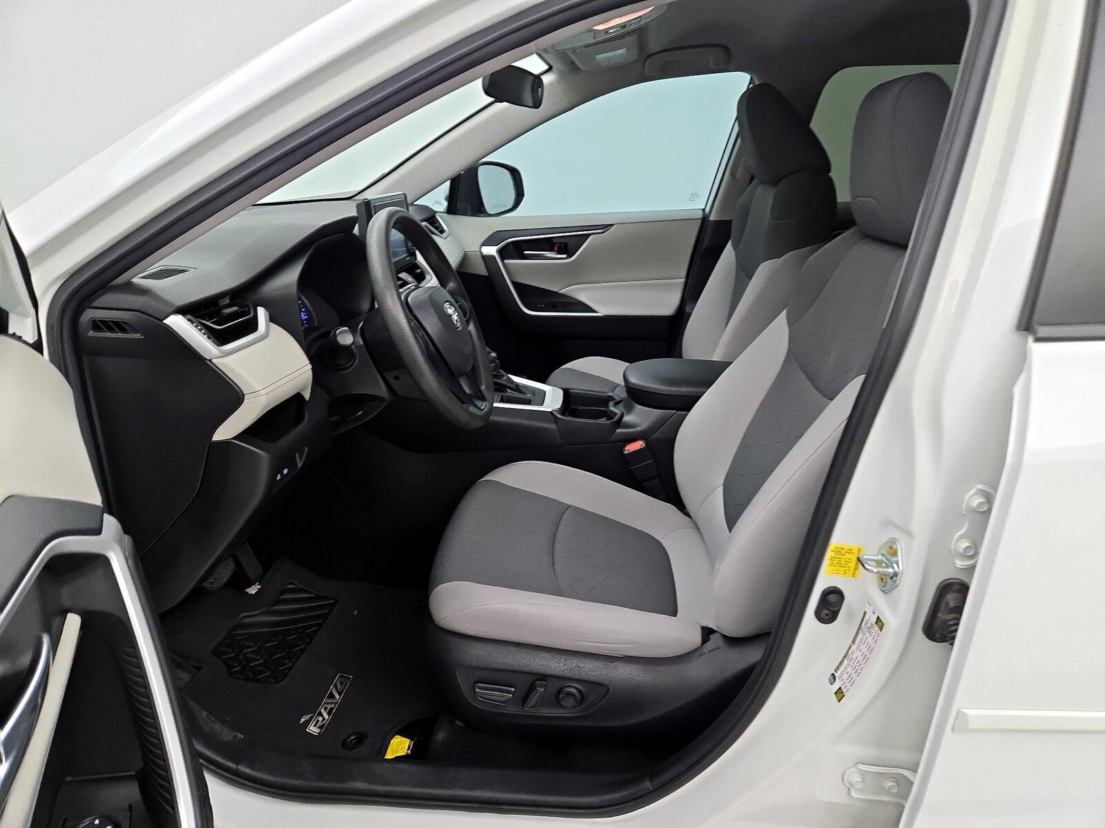 Power Seat(s) & Side Airbags