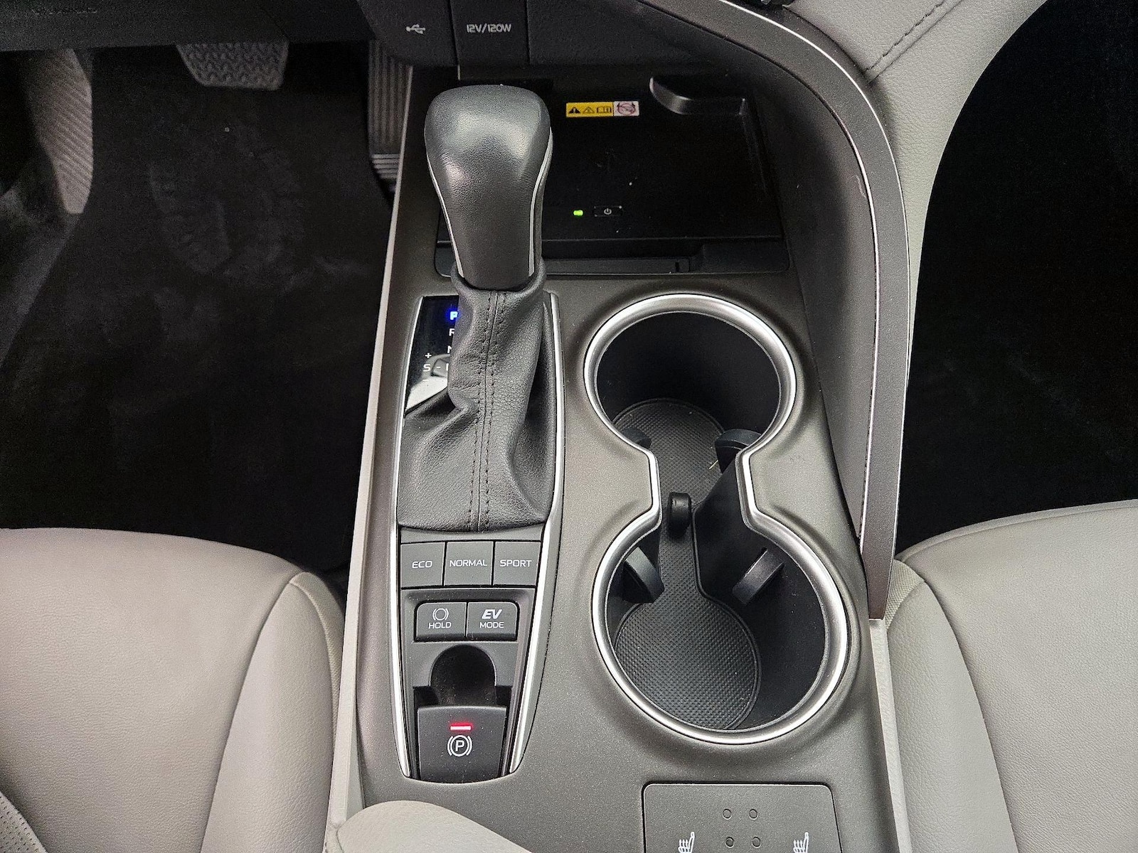 2023 Toyota Camry XLE - Photo 19