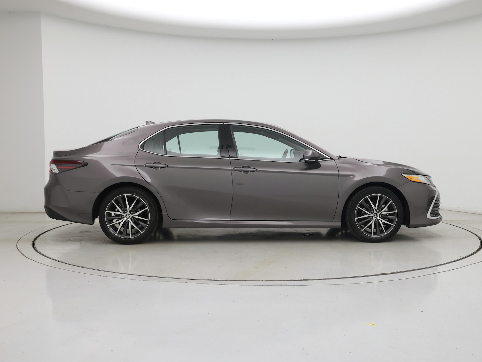 2023 Toyota Camry XLE - Photo 8