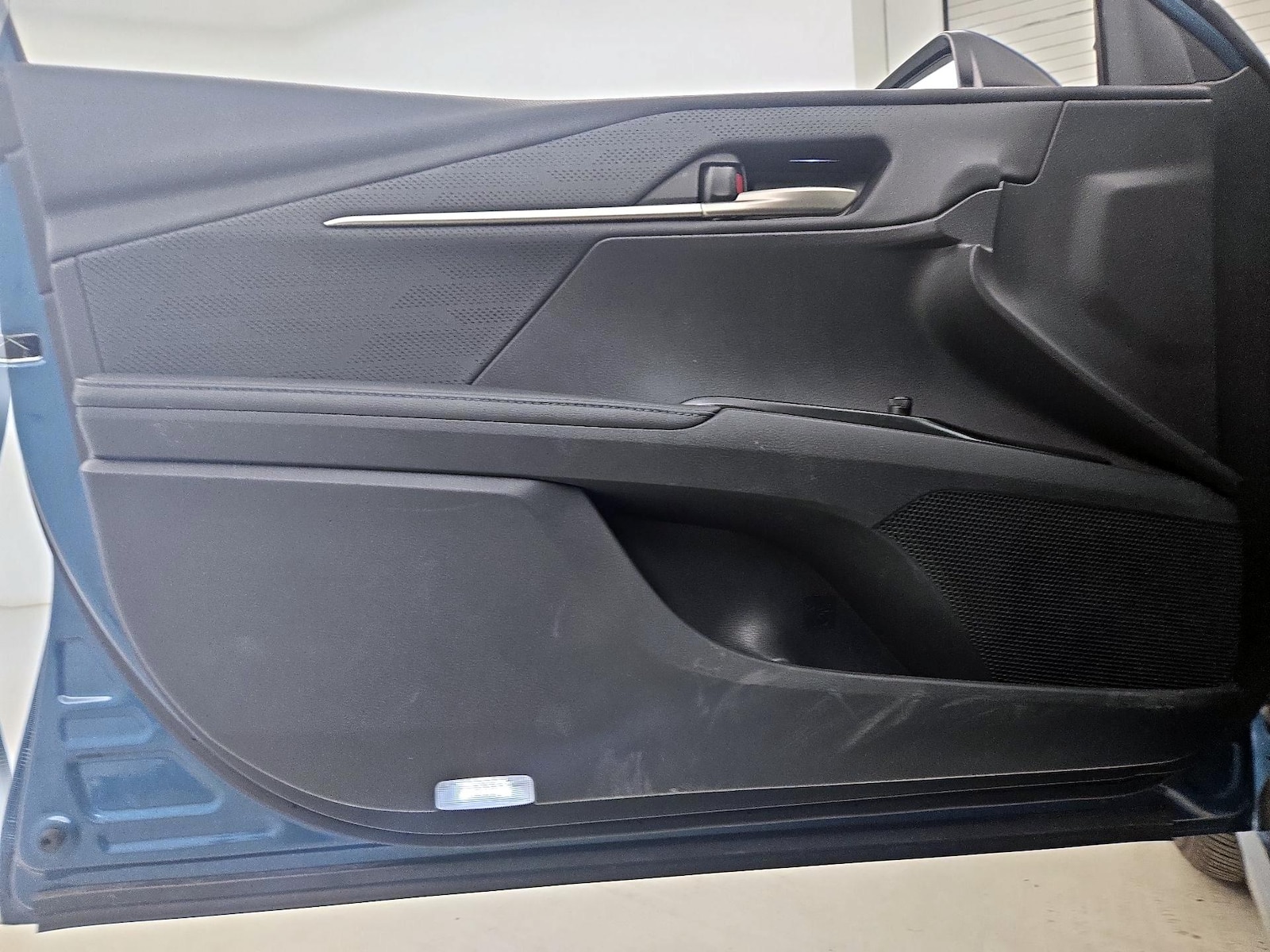 2025 Toyota Camry XSE - Photo 13