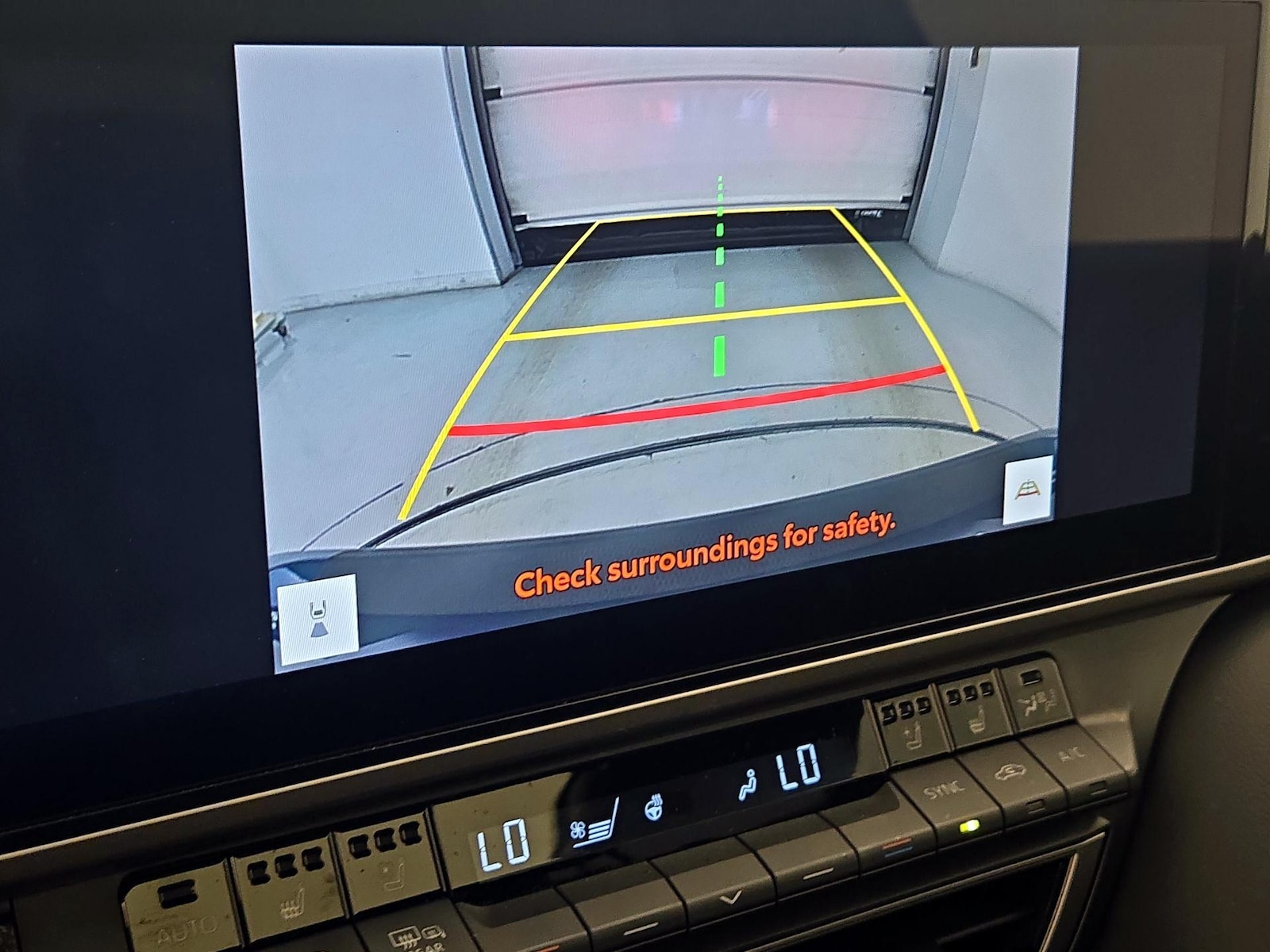 2025 Toyota Camry XSE - Photo 15