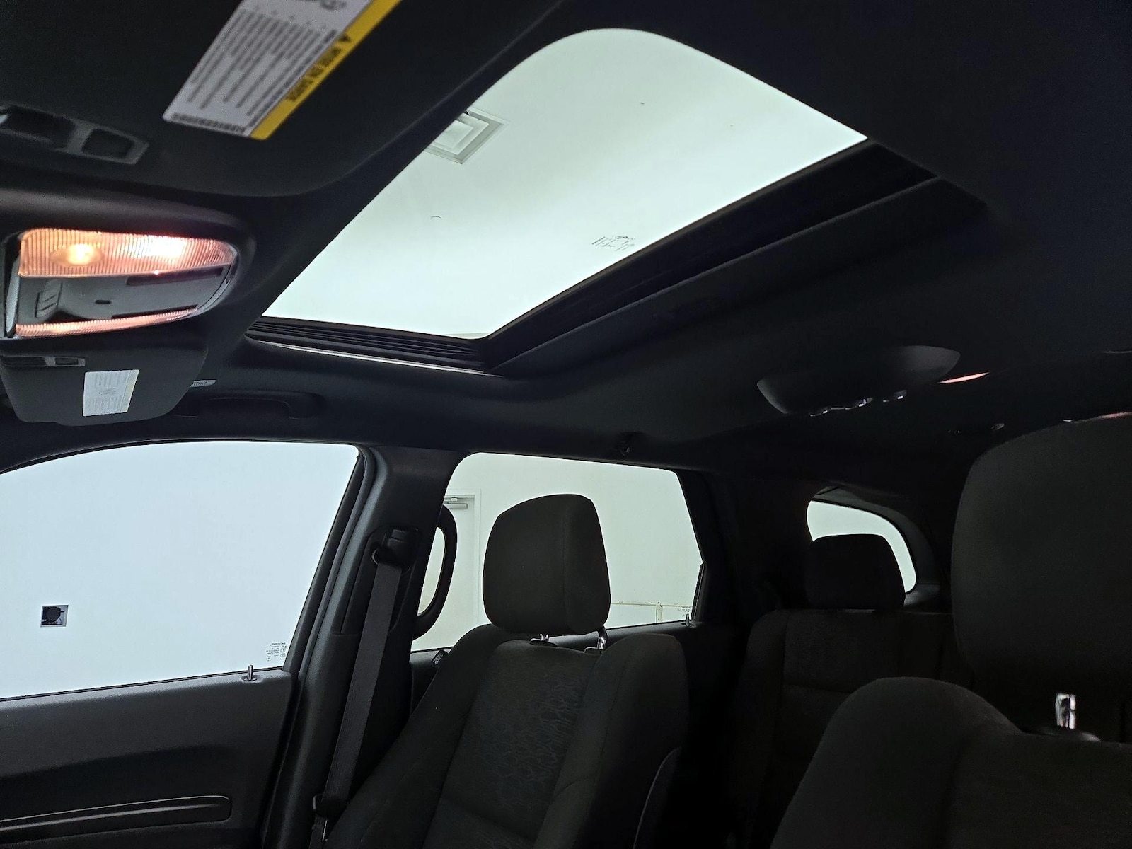 Sunroof(s) & Overhead Airbags