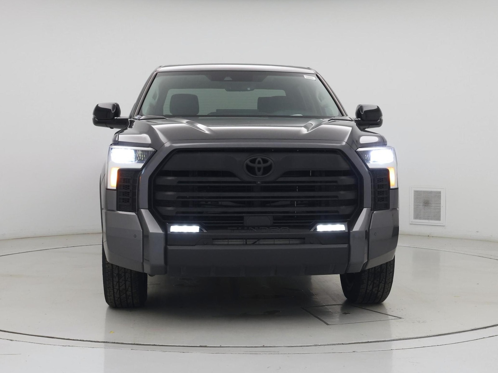 2024 Toyota Tundra Limited - Photo 6