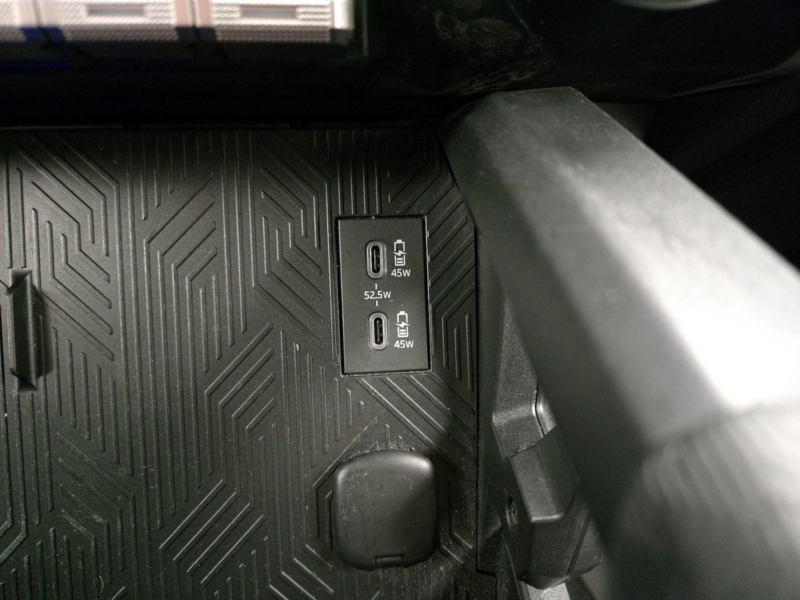 2025 Toyota Tacoma SR5 - Photo 19
