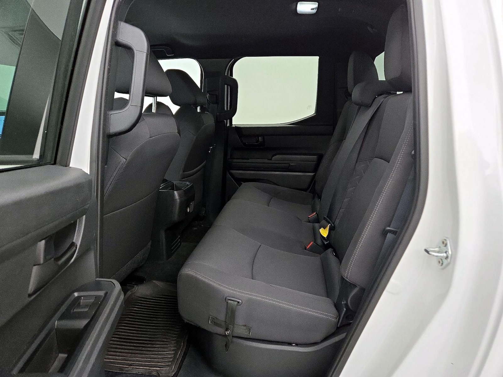 2025 Toyota Tacoma SR5 - Photo 20