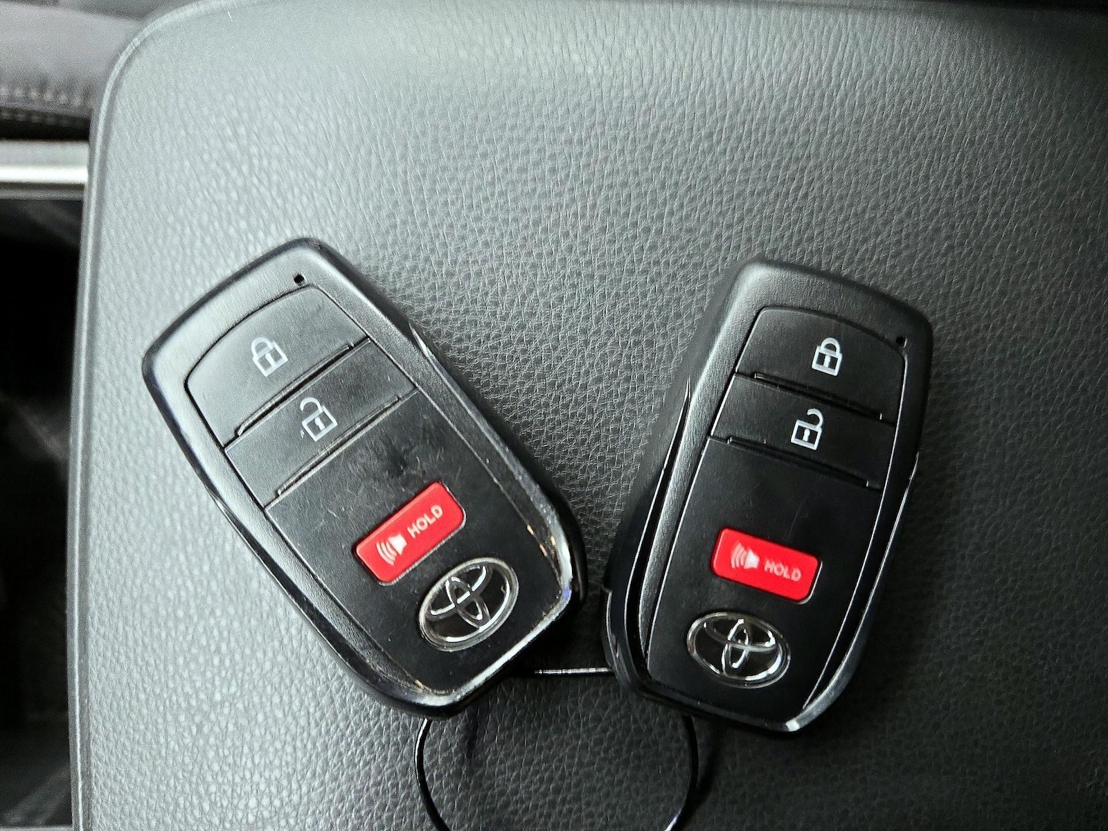 2025 Toyota Tacoma SR5 - Photo 23