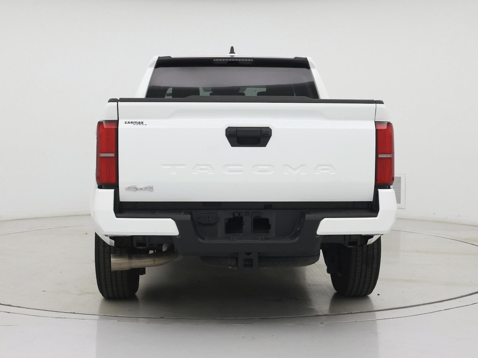 2025 Toyota Tacoma SR5 - Photo 7