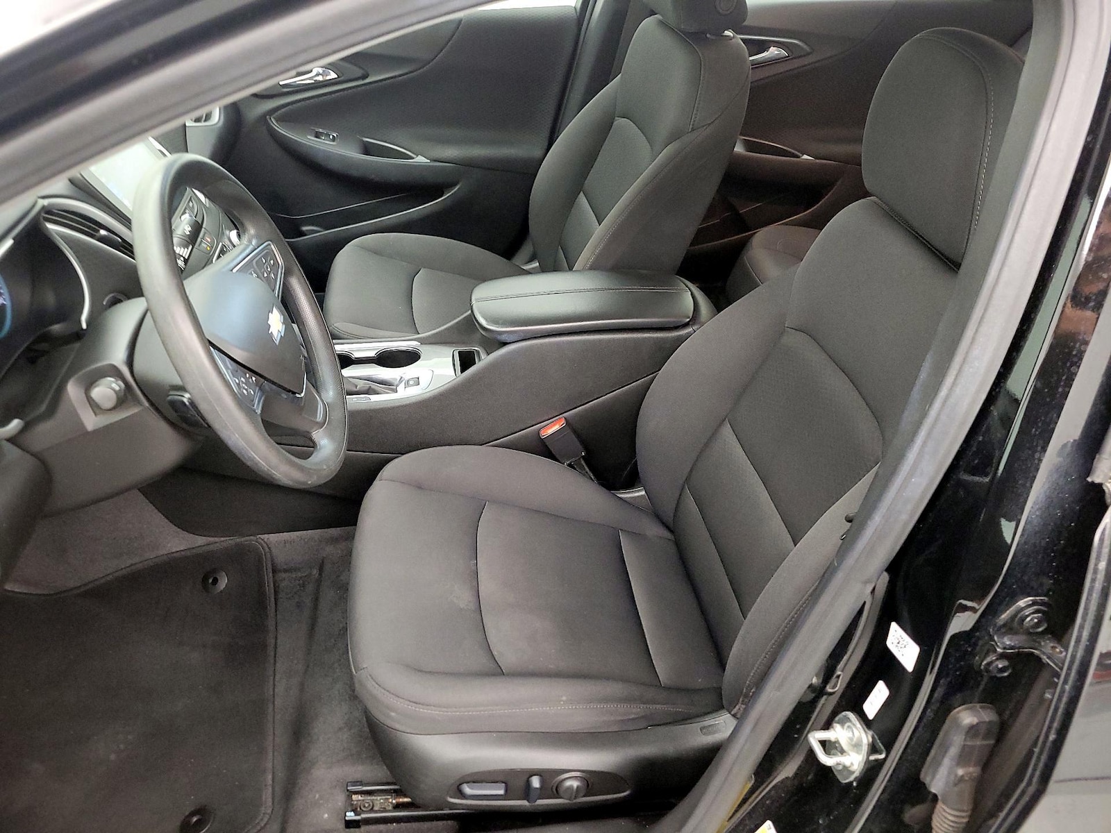 2024 Chevrolet Malibu 1LT - Photo 12