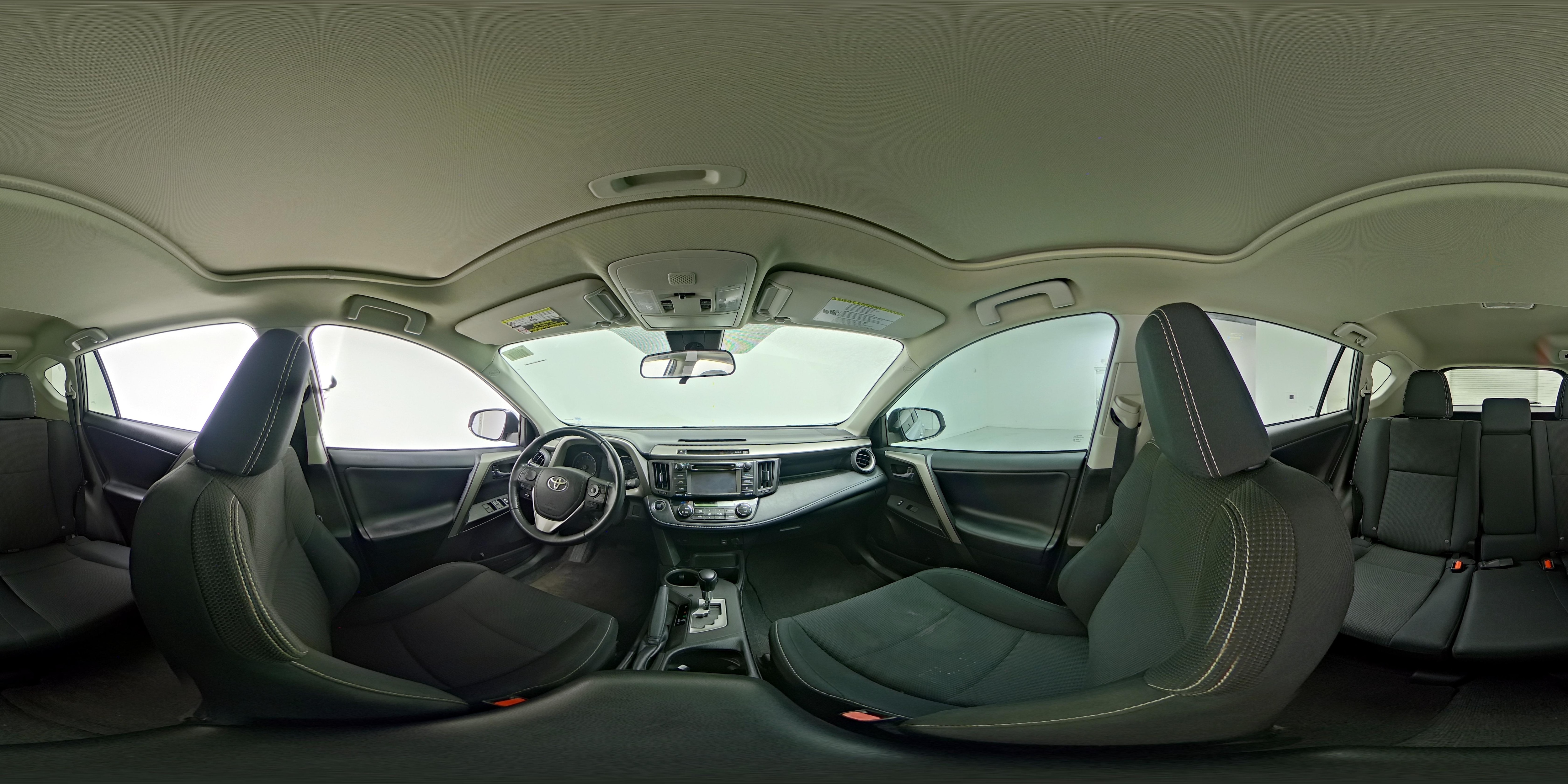 2018 Toyota RAV4 XLE - Photo 26