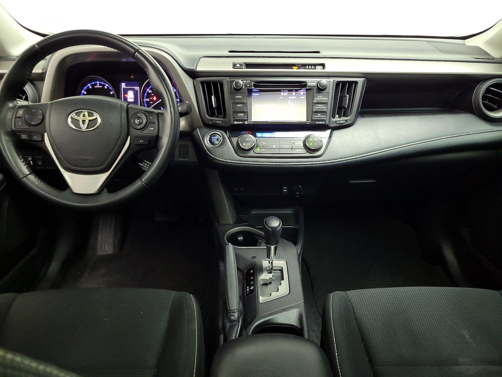 2018 Toyota RAV4 XLE - Photo 10