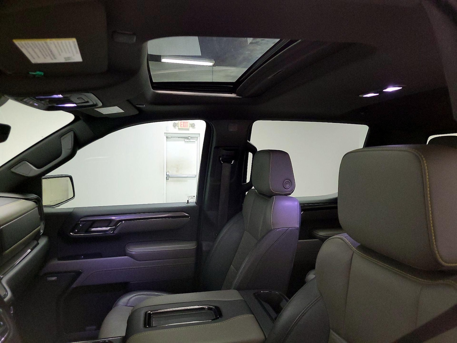 Sunroof(s) & Overhead Airbags