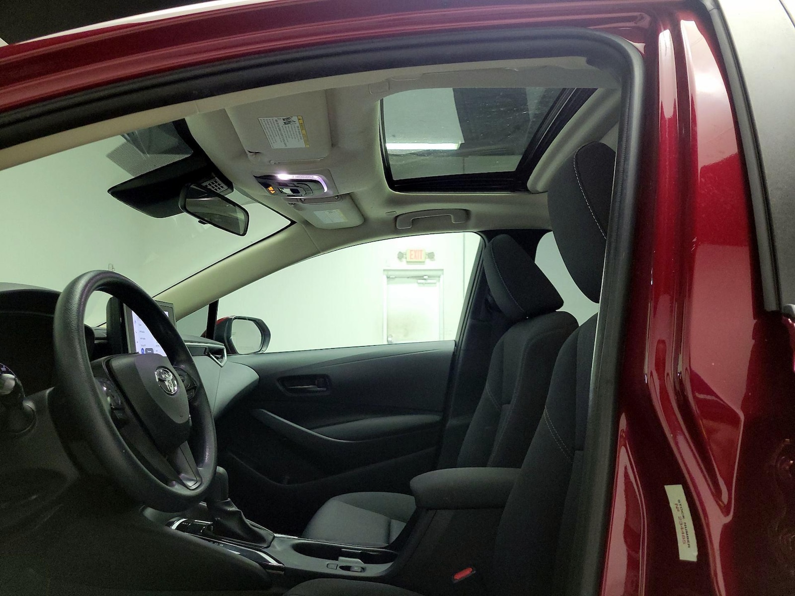 Sunroof(s) & Overhead Airbags