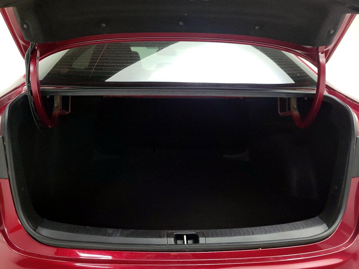 Trunk/Cargo (Seats Up)