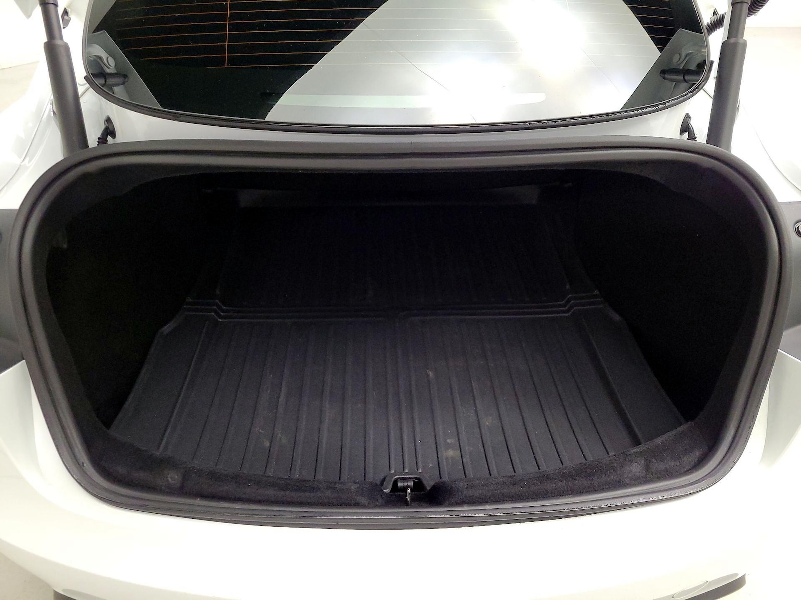 2025 Tesla Model 3 Long Range - Photo 21