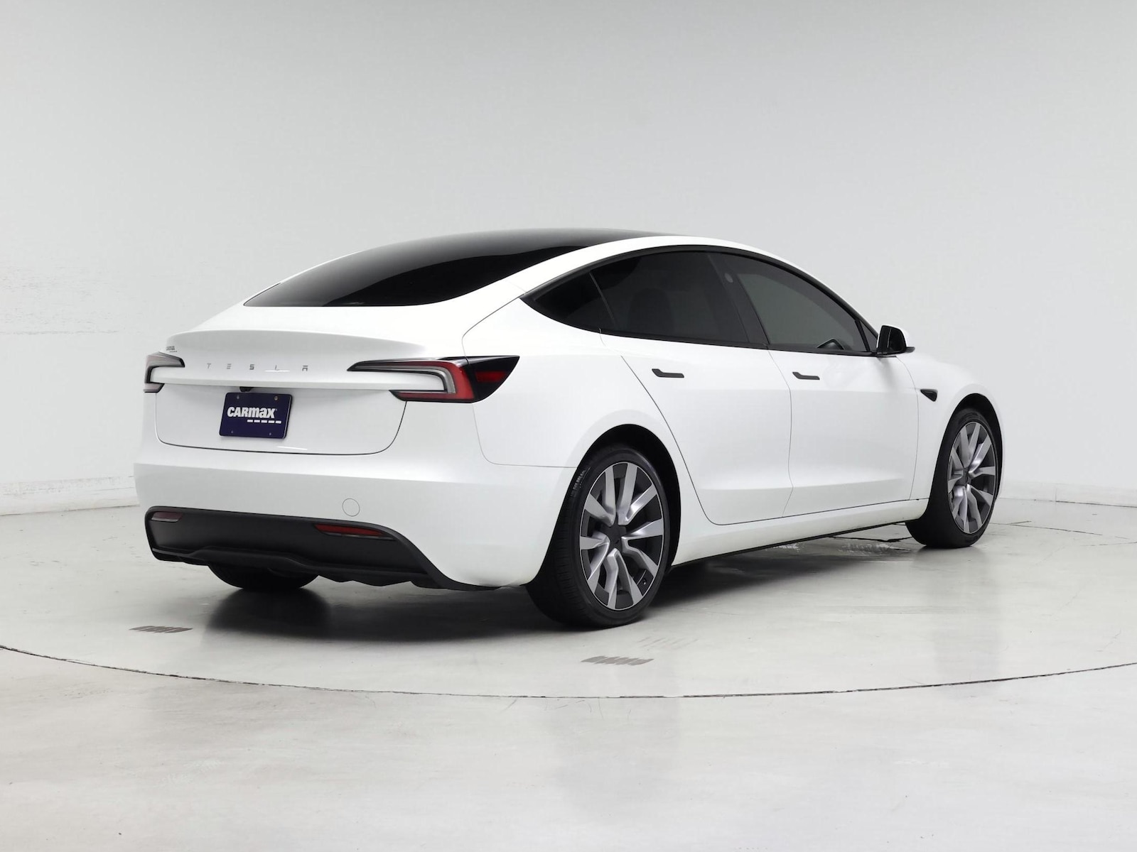 2025 Tesla Model 3 Long Range - Photo 9