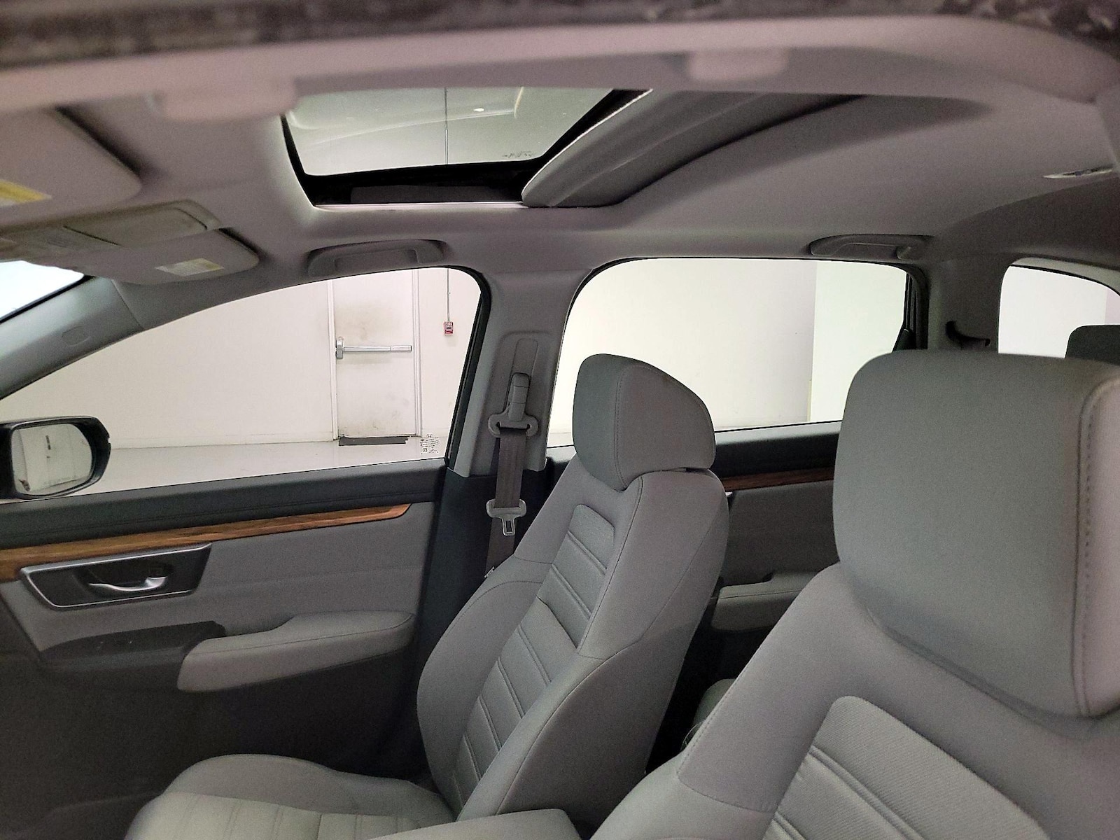 Sunroof(s) & Overhead Airbags