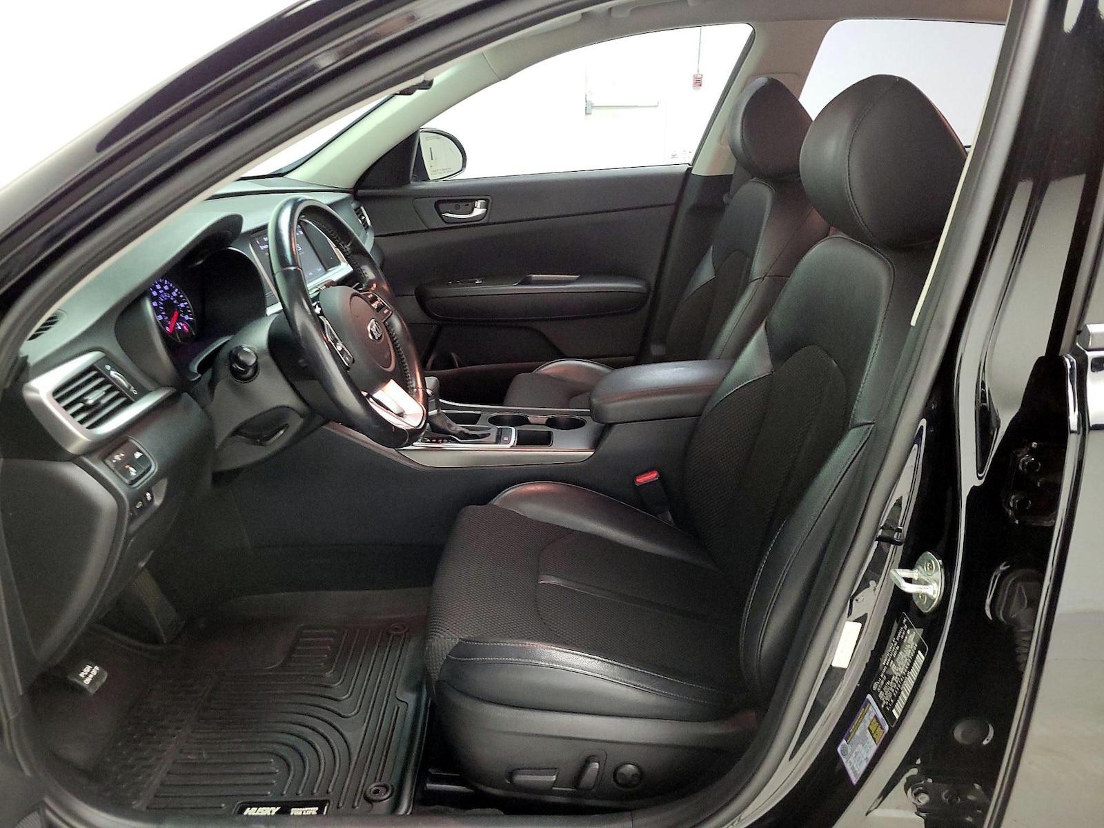 Power Seat(s) & Side Airbags