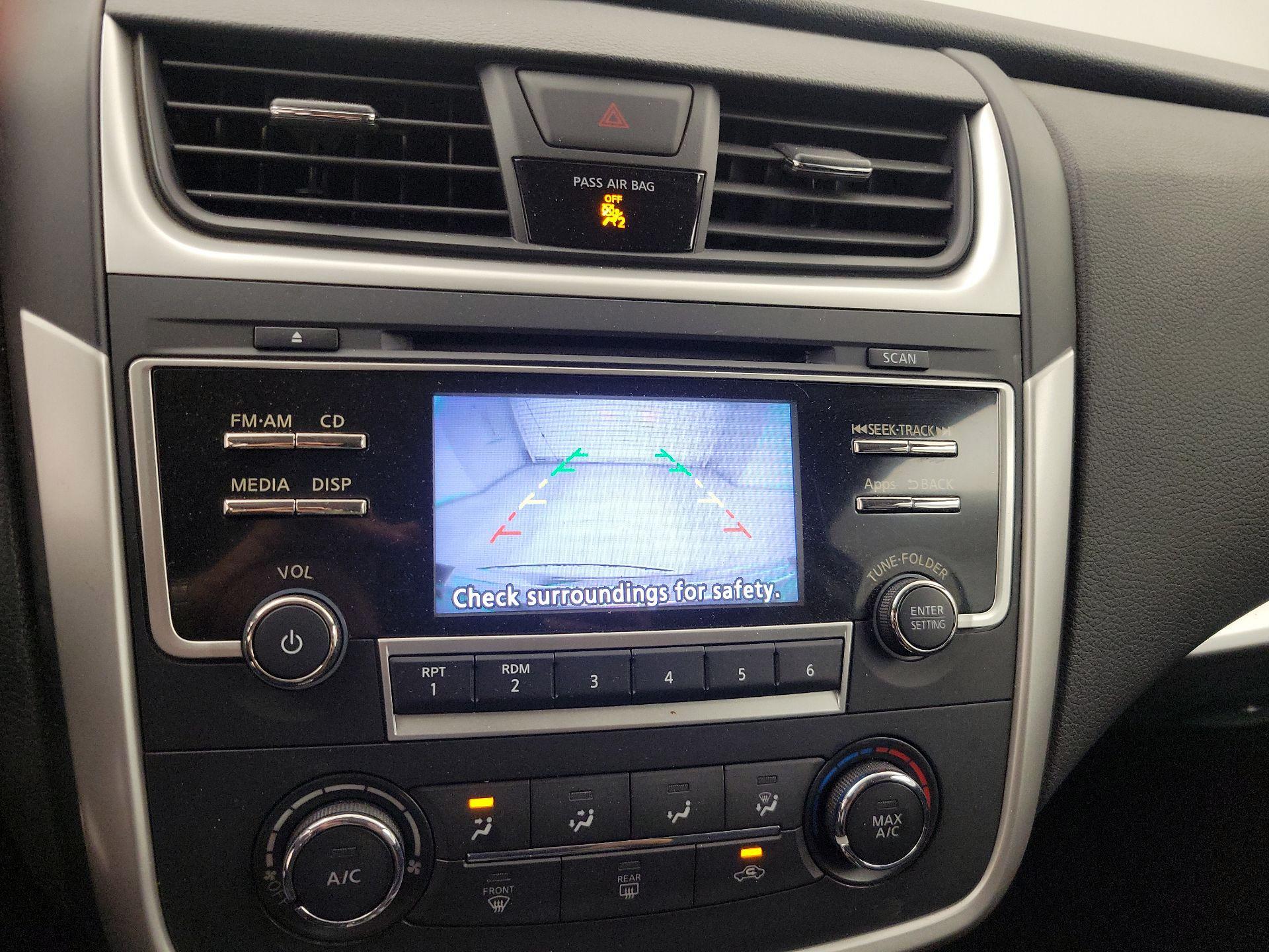 Thumbnail: 2016 Nissan Altima - 14