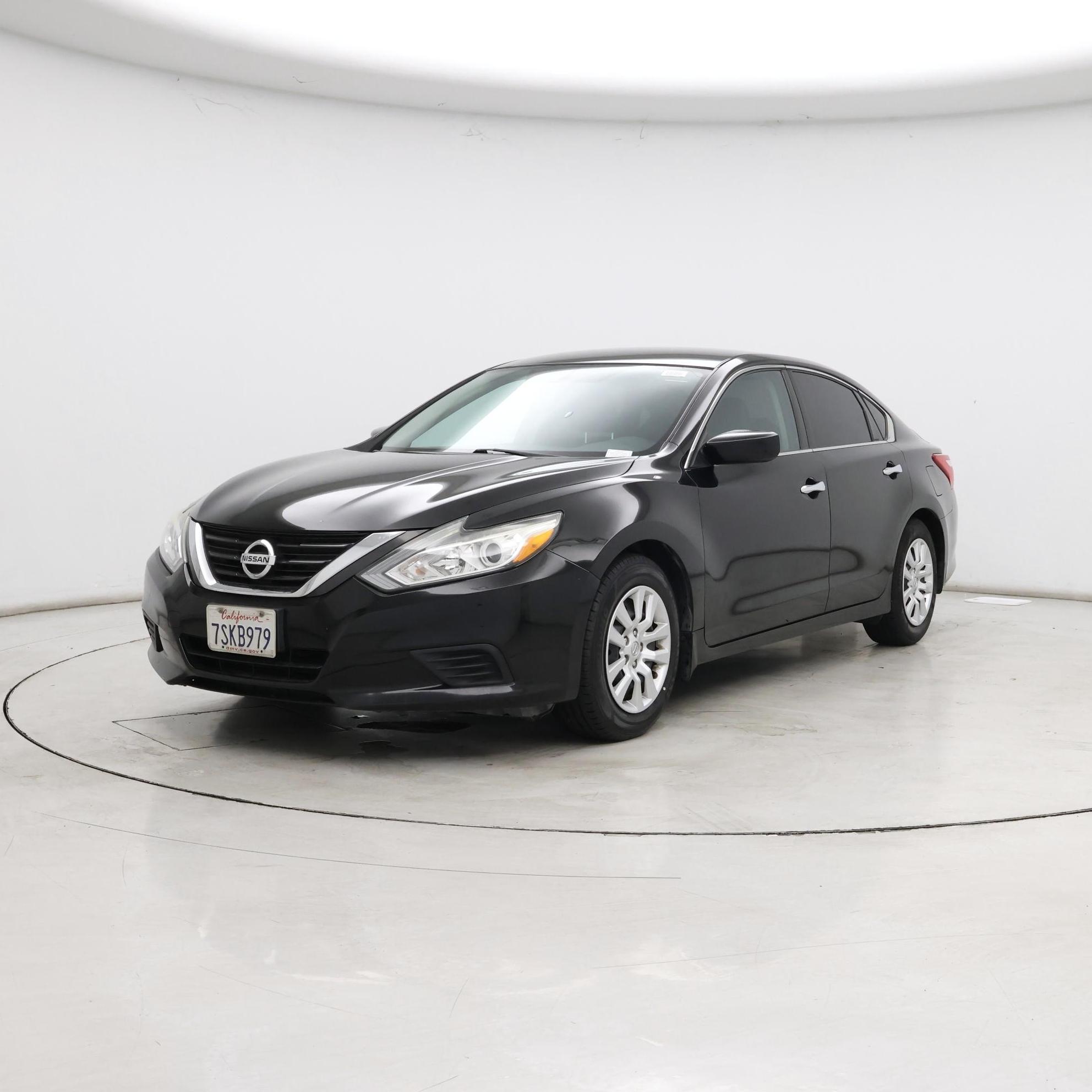 Thumbnail: 2016 Nissan Altima - 4