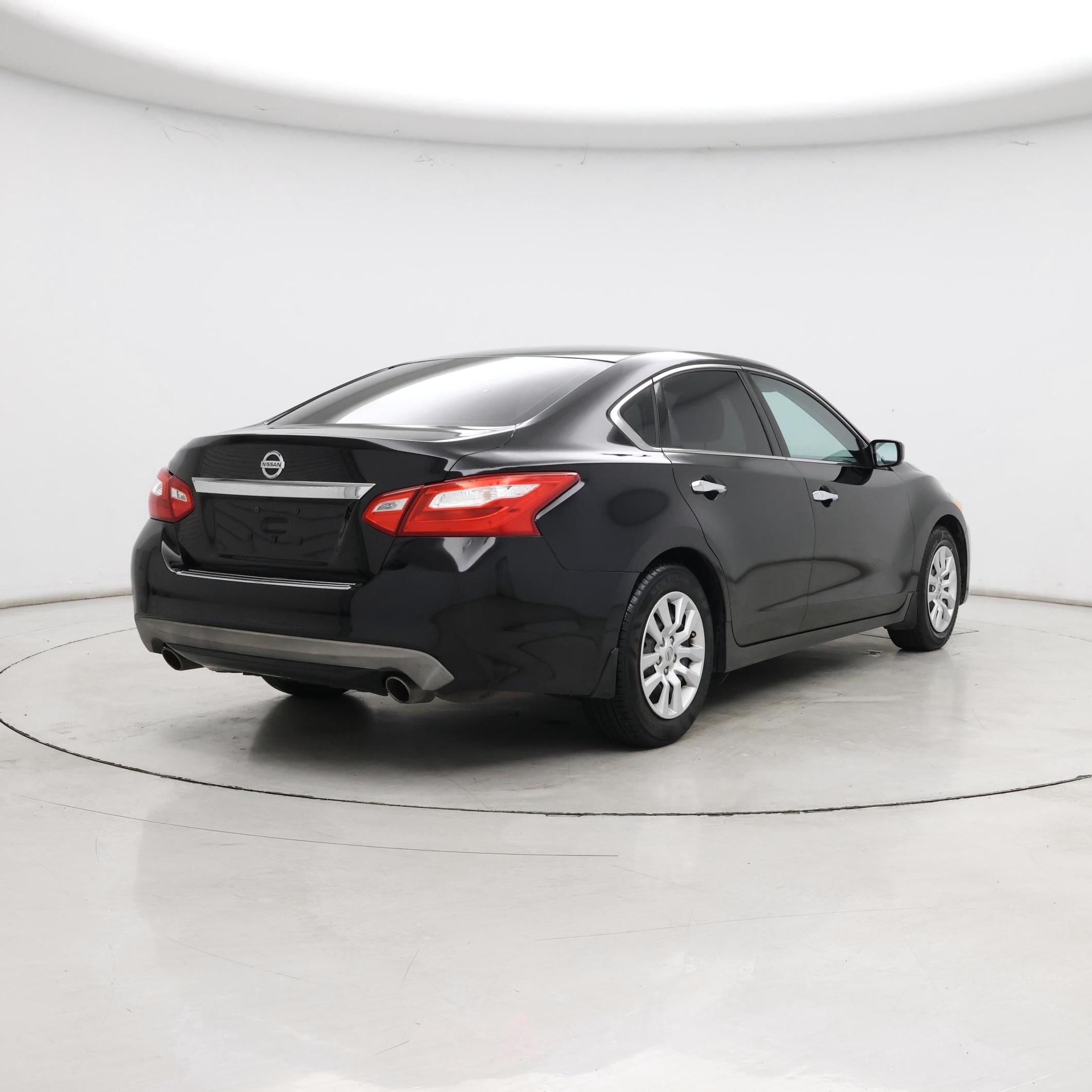 Thumbnail: 2016 Nissan Altima - 8