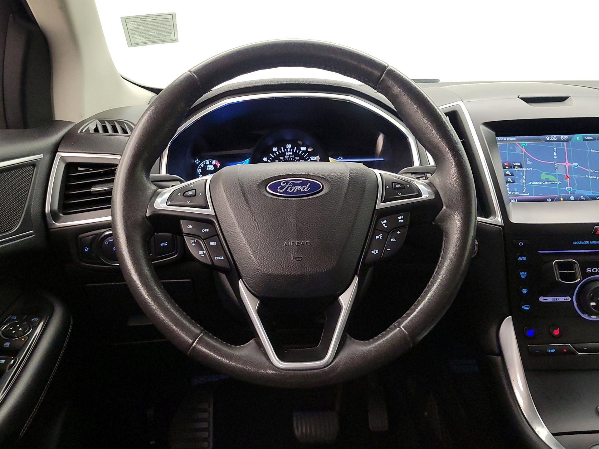 Thumbnail: 2015 Ford Edge - 10