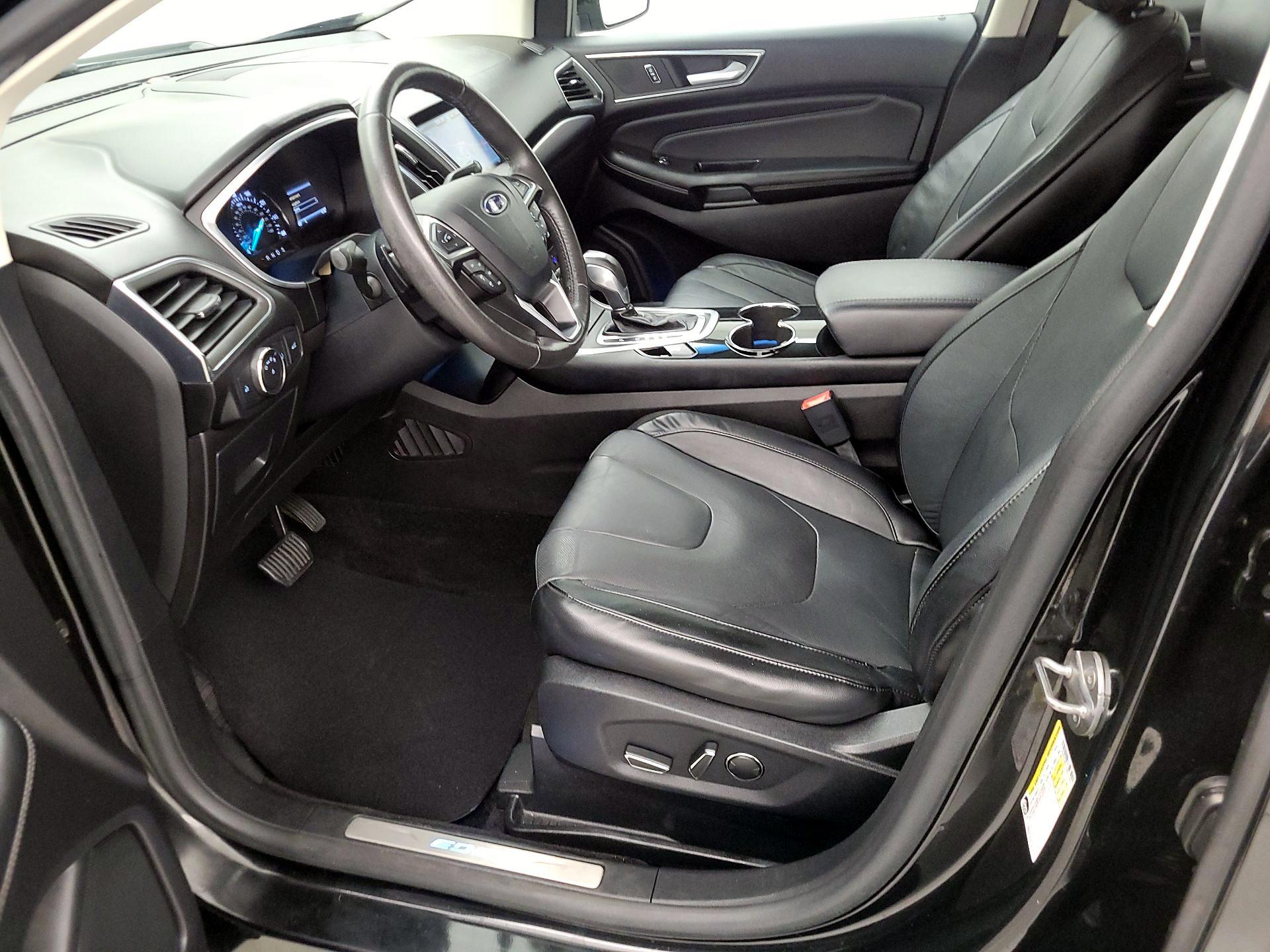 Thumbnail: 2015 Ford Edge - 11