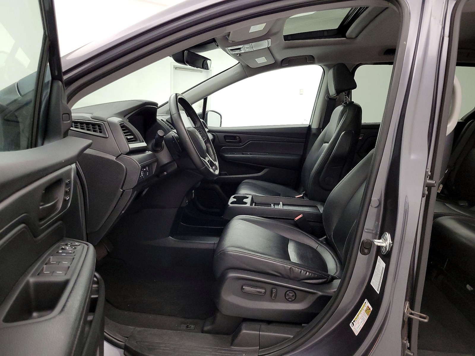 2023 Honda Odyssey EX-L - Photo 12