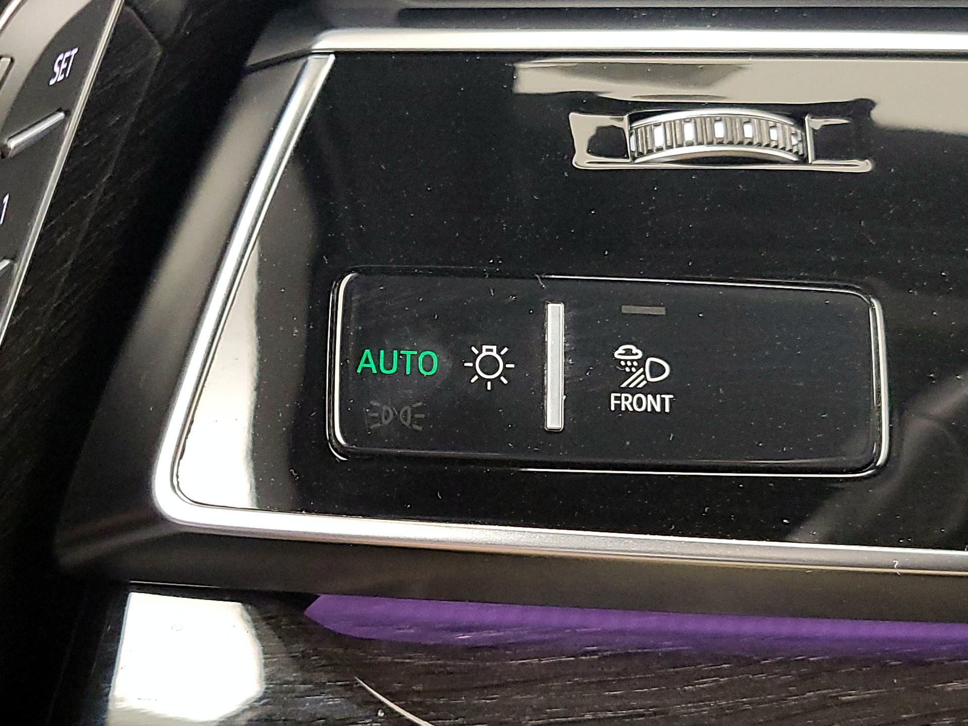 Thumbnail: 2022 Audi SQ7 - 13
