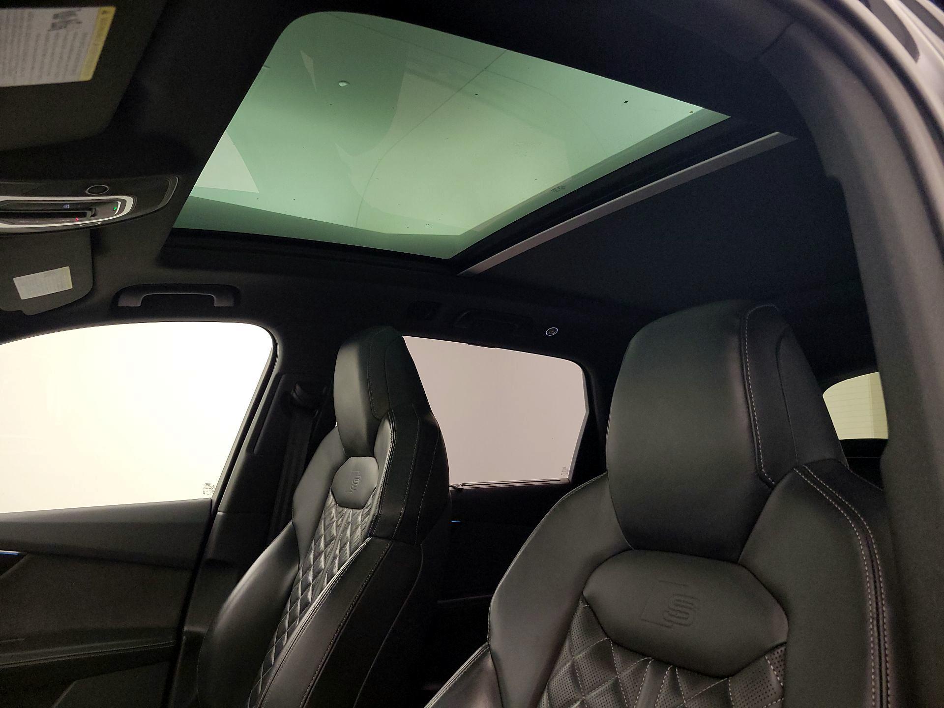 Thumbnail: 2022 Audi SQ7 - 20