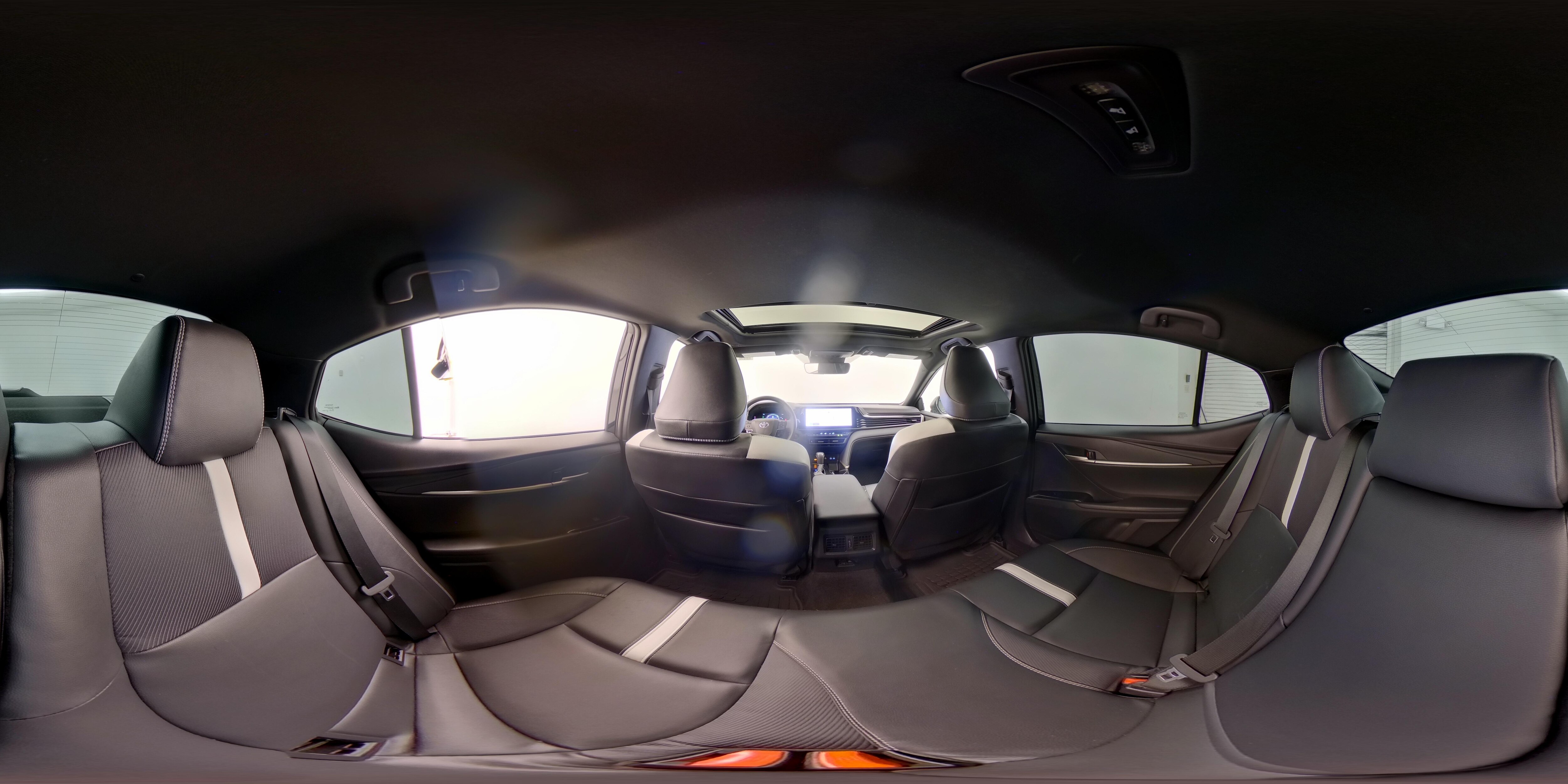 2025 Toyota Camry SE - Photo 26