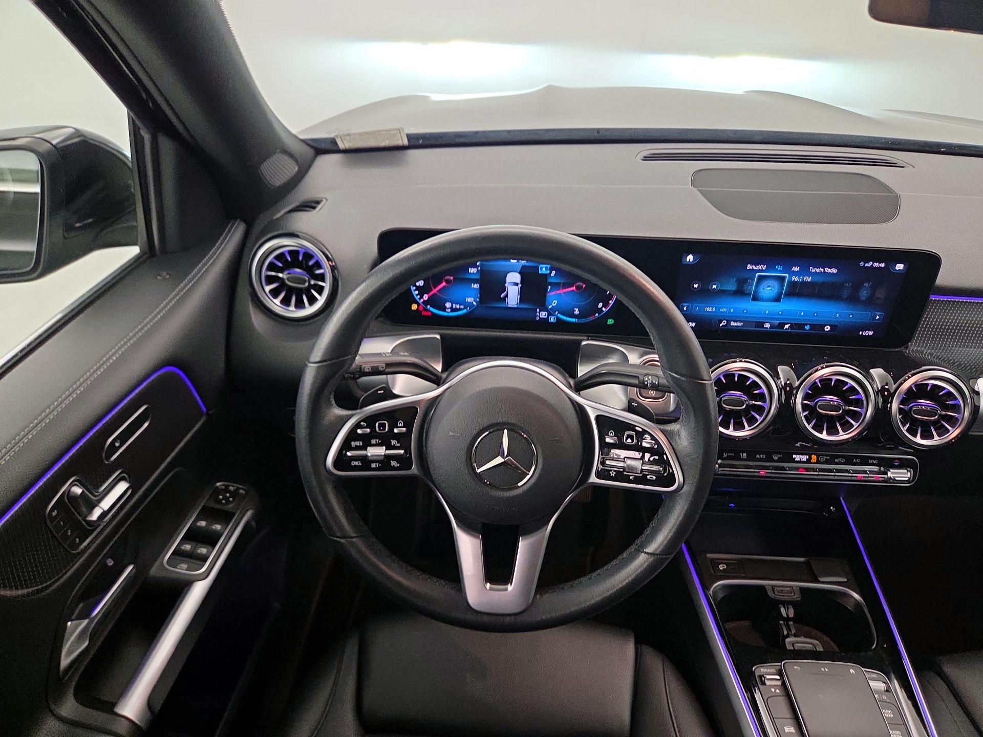 Thumbnail: 2022 Mercedes-Benz GLB - 10