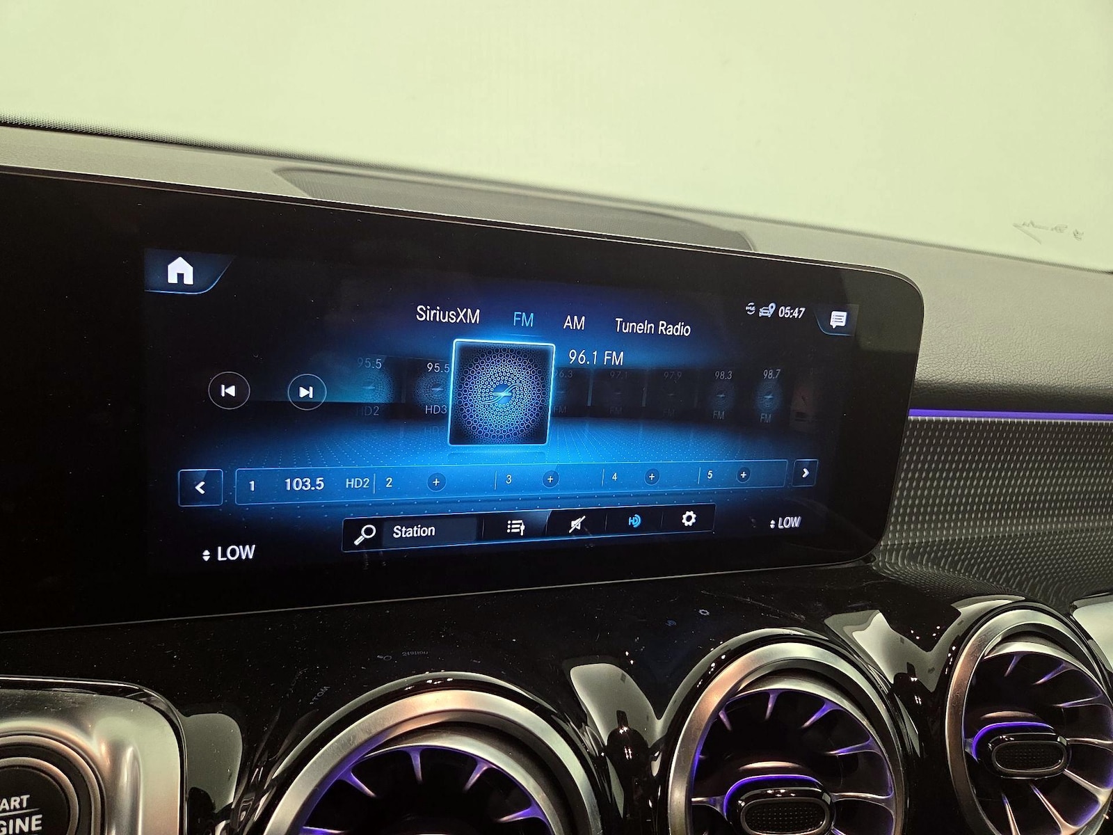 2022 Mercedes-Benz GLB Base - Photo 16