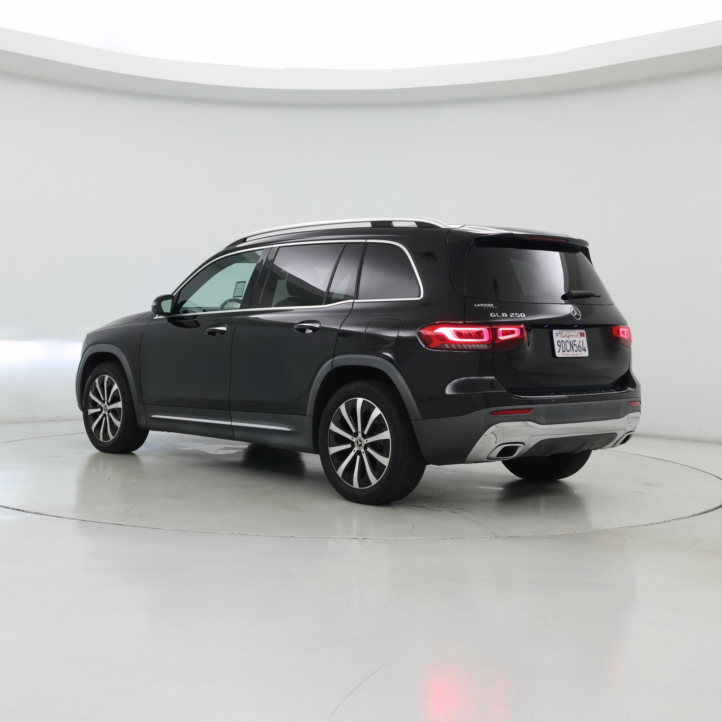 Thumbnail: 2022 Mercedes-Benz GLB - 2