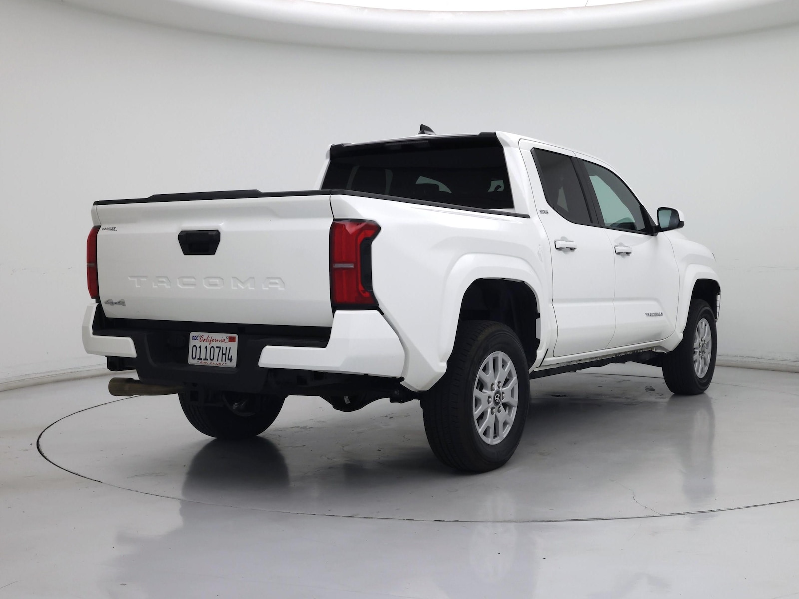 2026 Toyota Tacoma SR5 - Photo 9