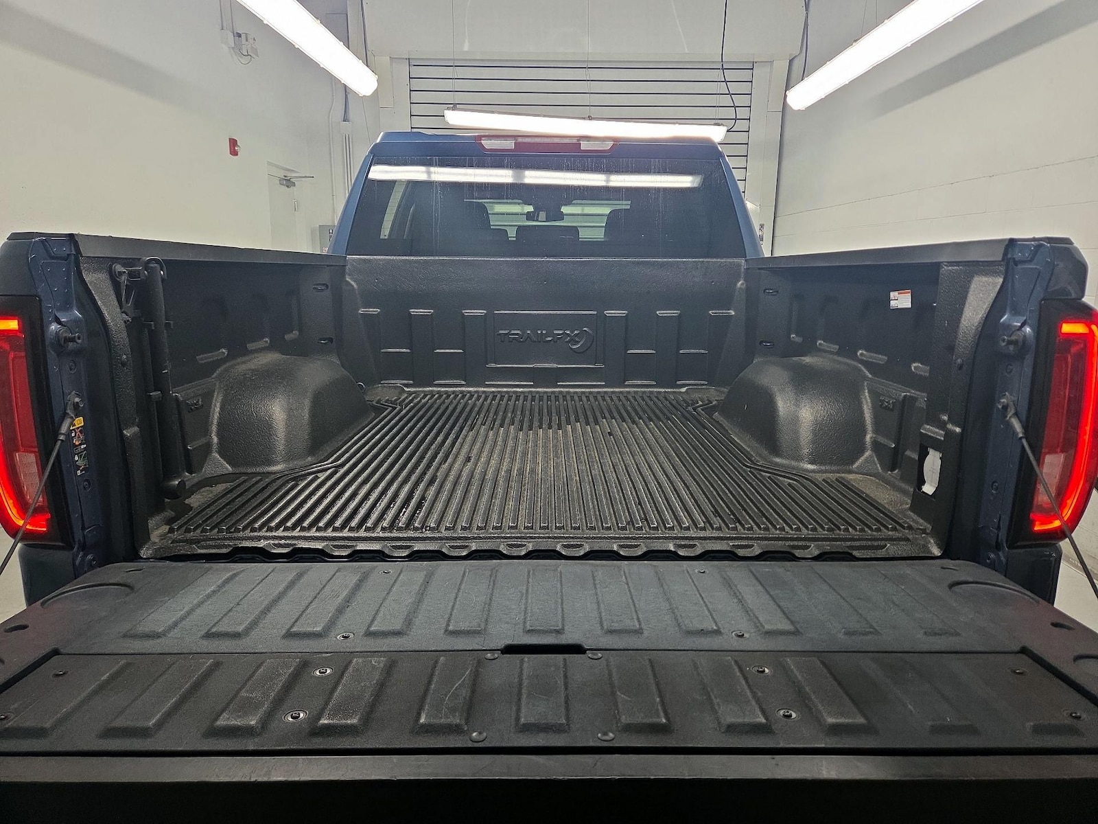 2024 GMC Sierra 1500 SLT - Photo 20